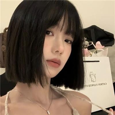 黑影窥窗